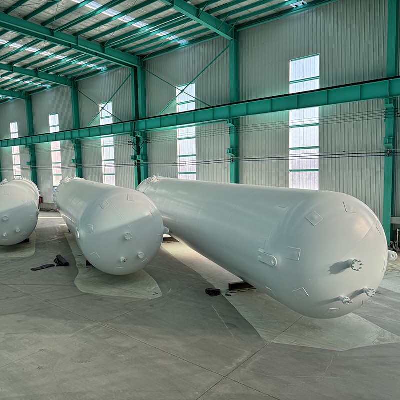 Non destructive testing of low-temperature storage tanks and ultrasonic phased array technology